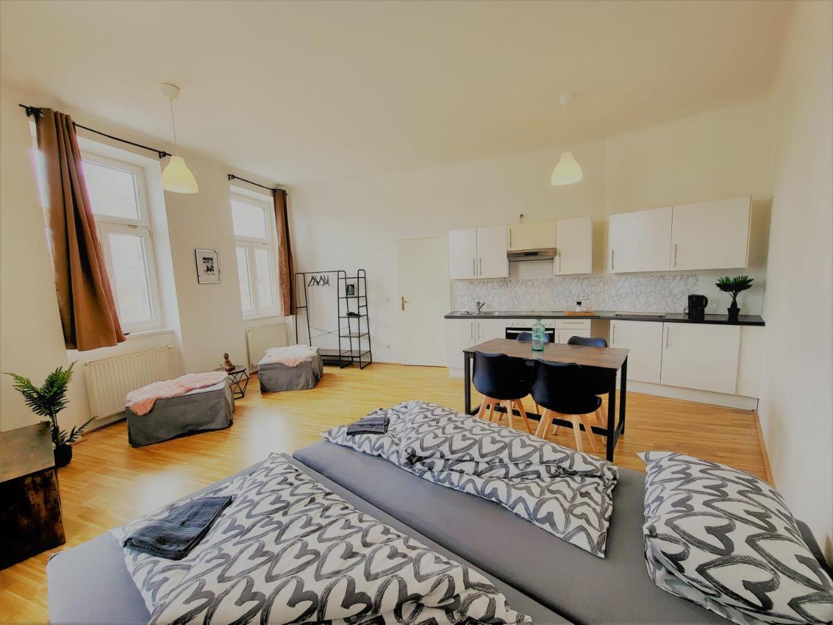Oswald Apartment